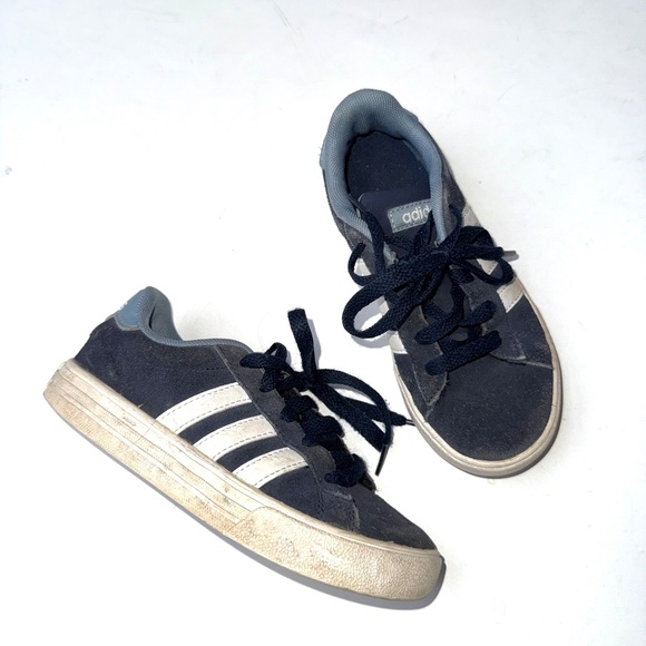 ADIDAS Youth Boys Size 12 Blue Suede Low Top Casual Lace Up Sneakers Bin4 - Picture 1 of 5